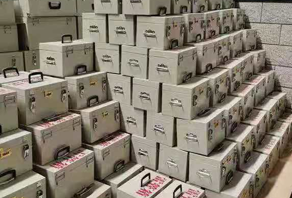 武宣不同材质的雷管箱/炸药箱有什么区别？