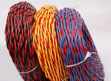 武宣安全警示：放炮线与爆破母线使用的注意事项