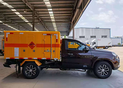 武宣民用爆破器材运输车如何防静电?